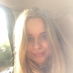 Meet your Posher, Talia